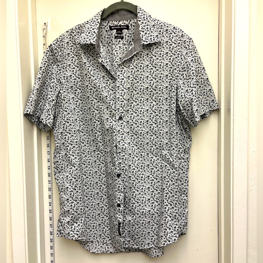 White/ black floral short sleeve shirt
